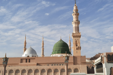 Ziyārah guided visits to sacred sites